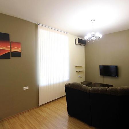 Studio With Balcony On Sayat Nova Avenue 耶烈万 外观 照片