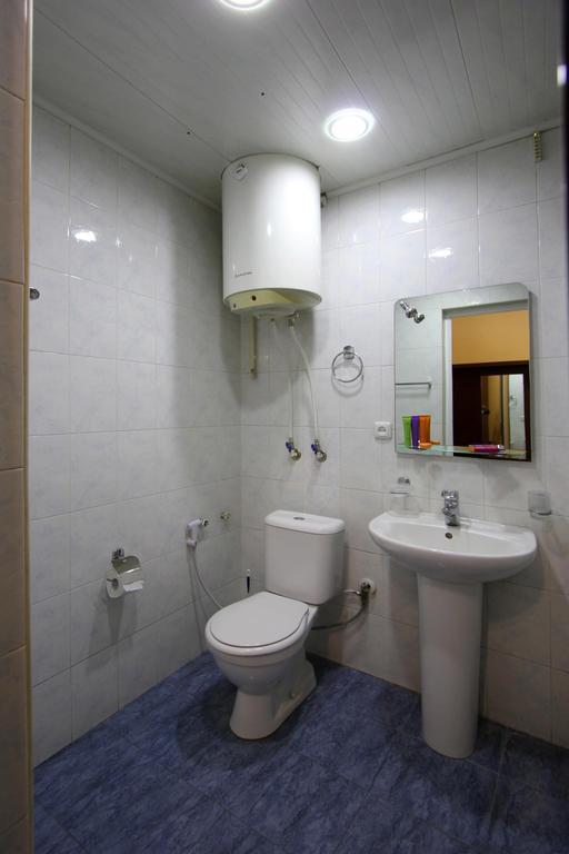 Studio With Balcony On Sayat Nova Avenue 耶烈万 外观 照片